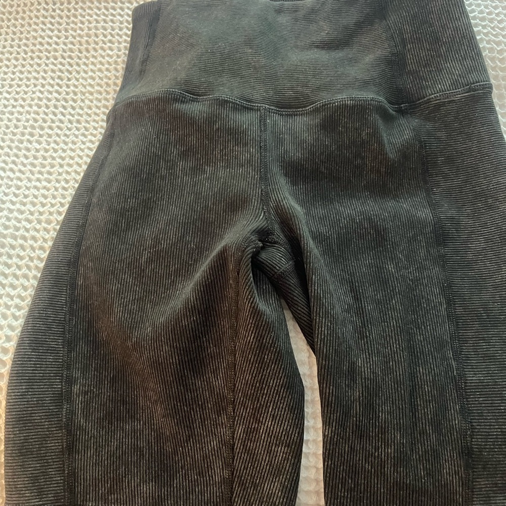 Zella Ribbed Biker Shorts - Picture 3 of 3